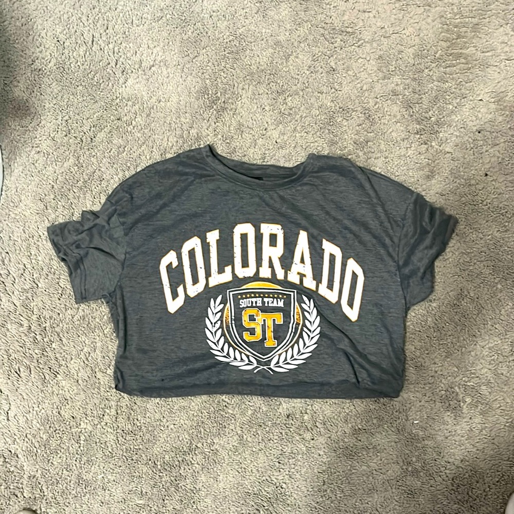 A mid length crop top from dennys!